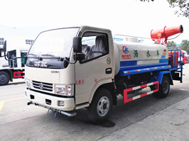 東風(fēng)霧炮灑水車規(guī)格型號,熱銷5噸霧炮車報價